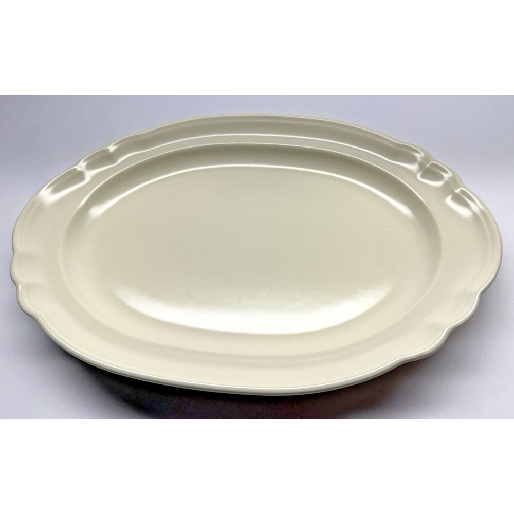Pfaltzgraff Gazebo Oval Platter 14x10 Beige Cream Scalloped Embossed Serving